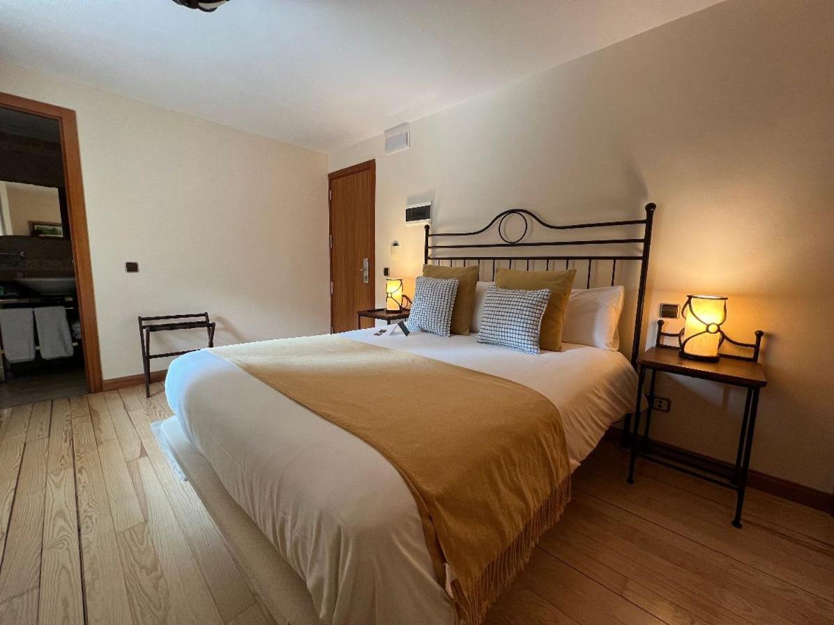 Corzo Hotel Cercedilla Bagian luar foto