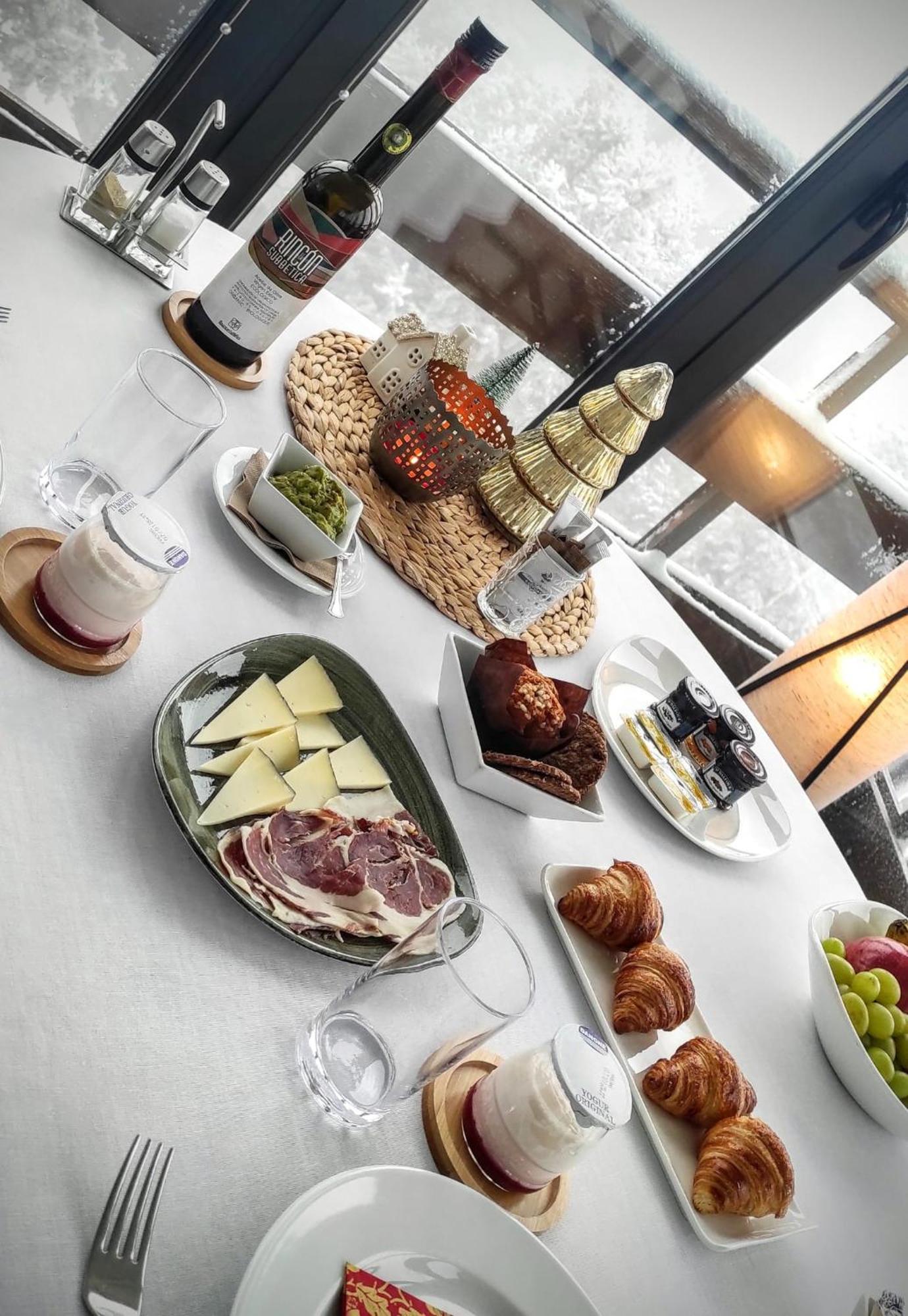Corzo Hotel Cercedilla Bagian luar foto